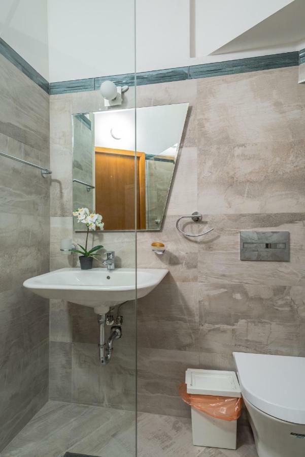5Th Avenue Sofia Two Bedroom, Two Bathroom, Positano Street Suite By Flat Mаnager Sófia Exterior foto